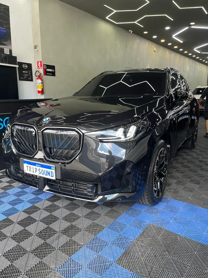 BMW com insulfilm Trip Sound